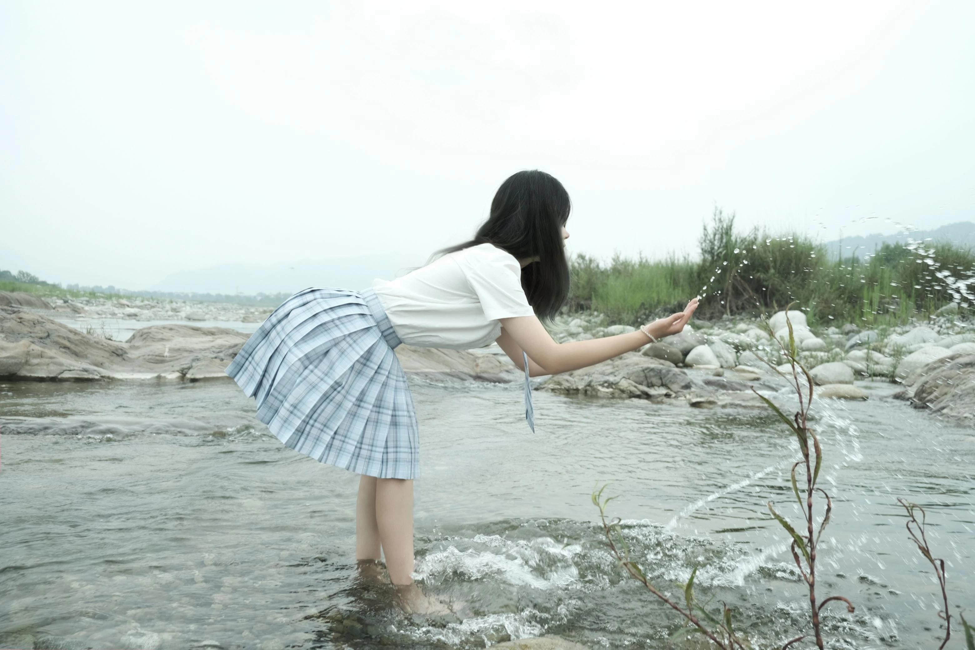 eloise软软 - 河边JK