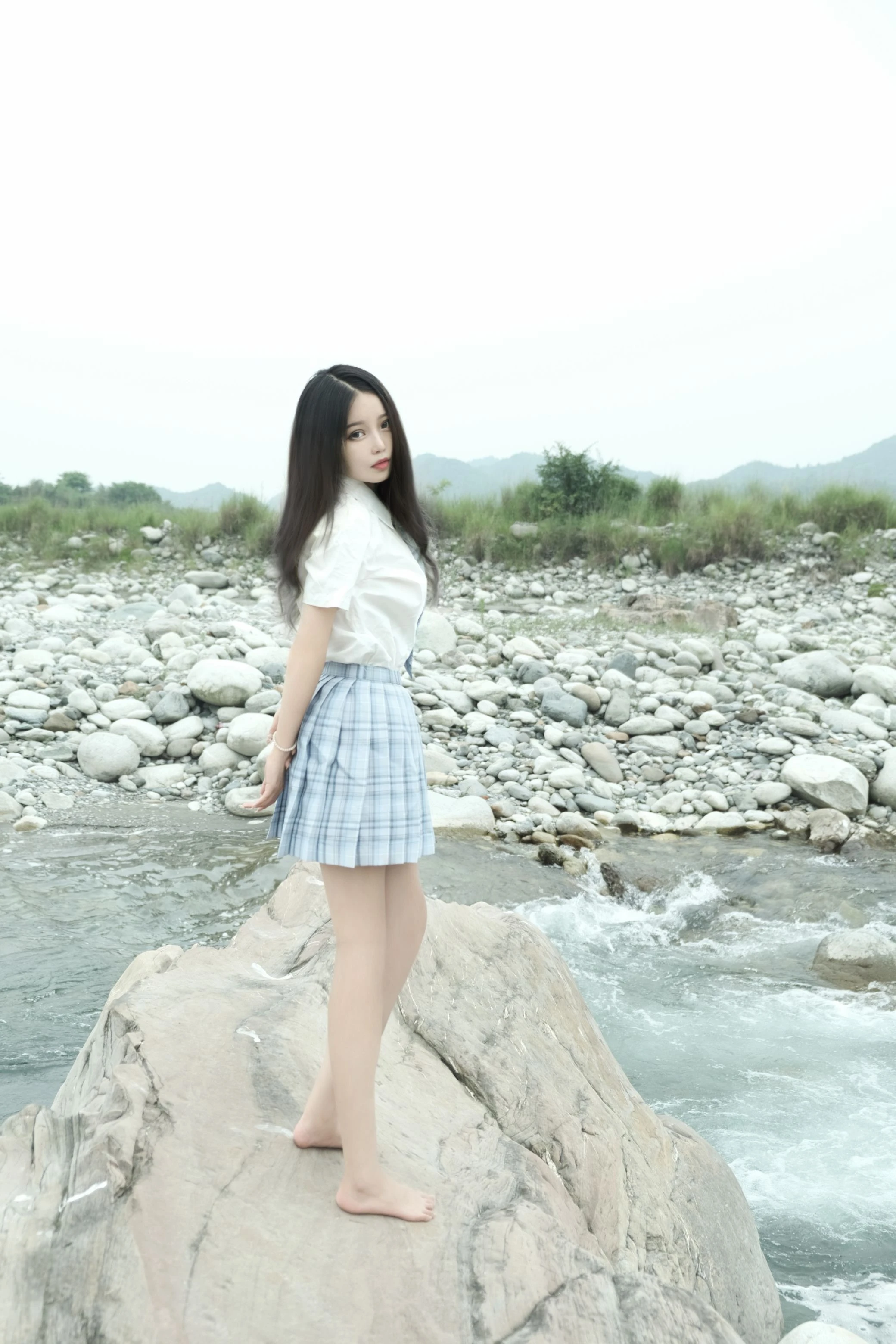 eloise软软 - 河边JK