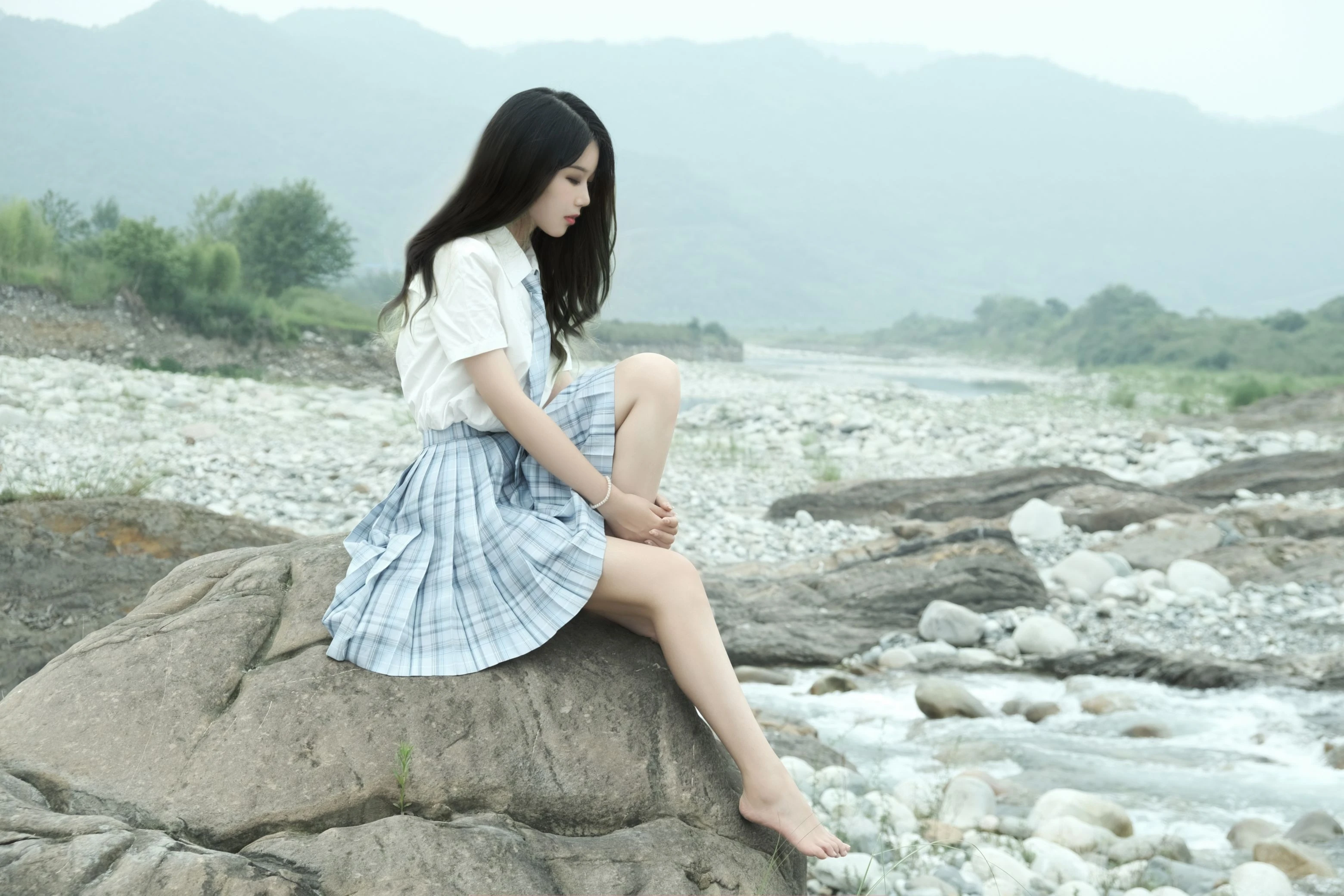 eloise软软 - 河边JK