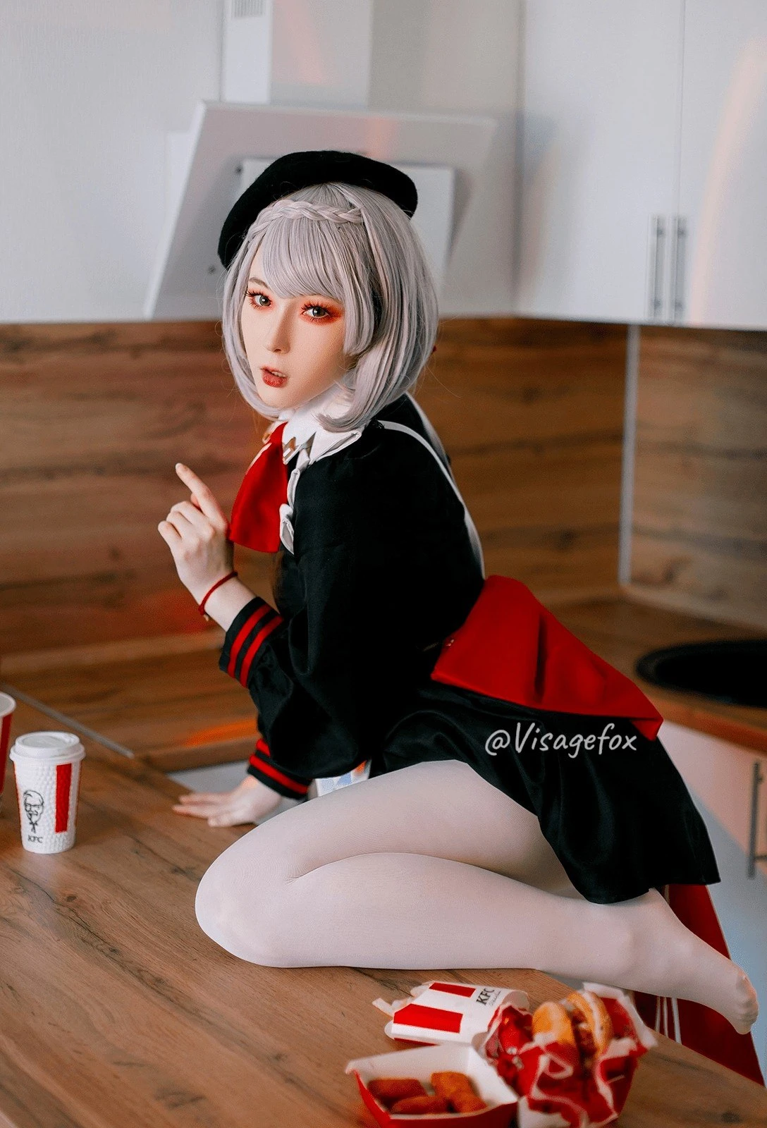 Visage Fox - Noelle KFC