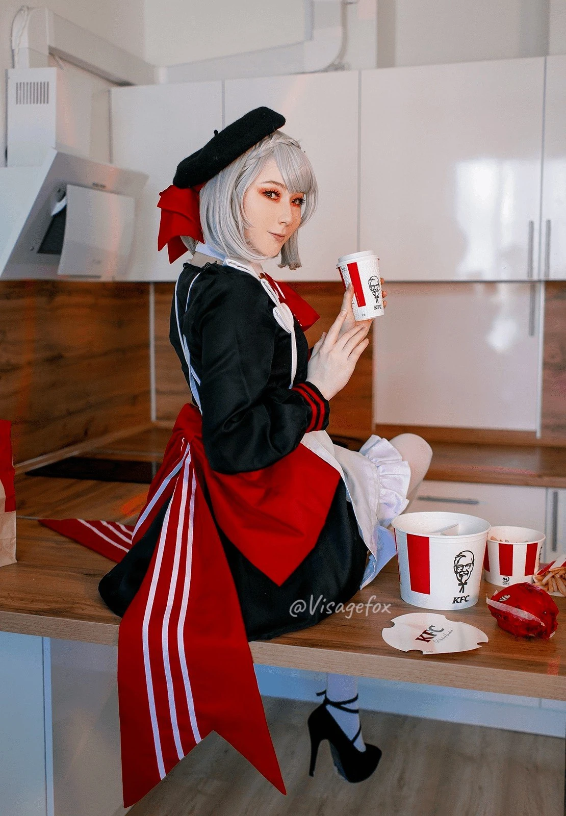 Visage Fox - Noelle KFC