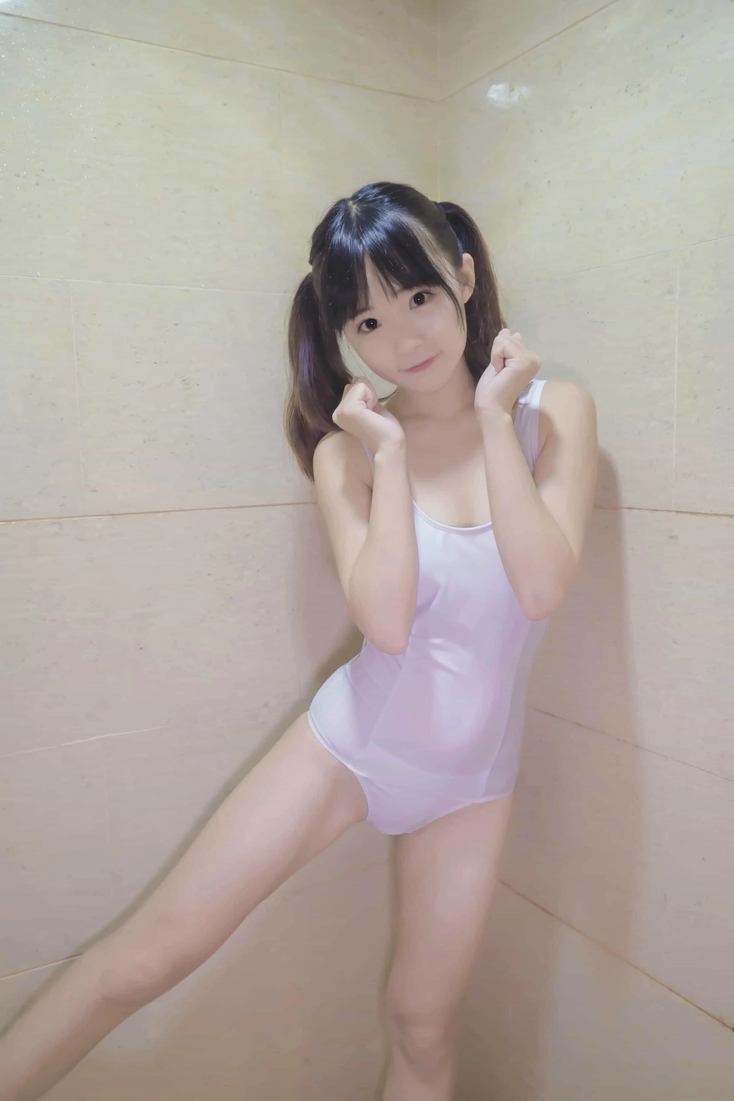 御子Yumiko - 白色死库水