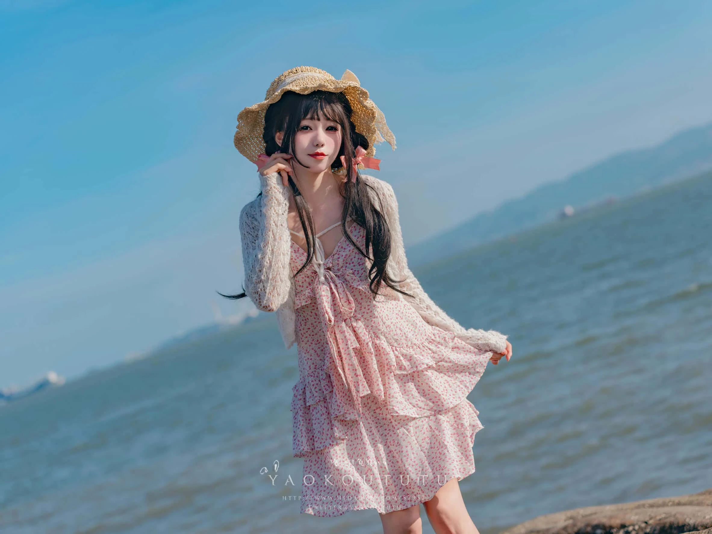 黏黏团子兔 咬一口兔娘ovo - 邻家小妹 日不落