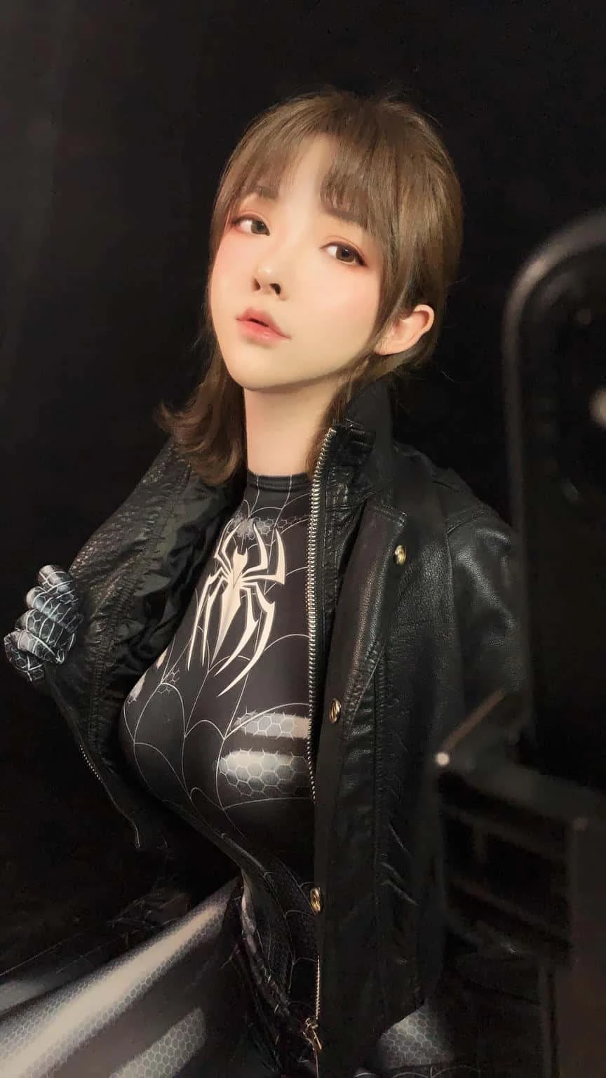 一小央泽 黑蜘蛛