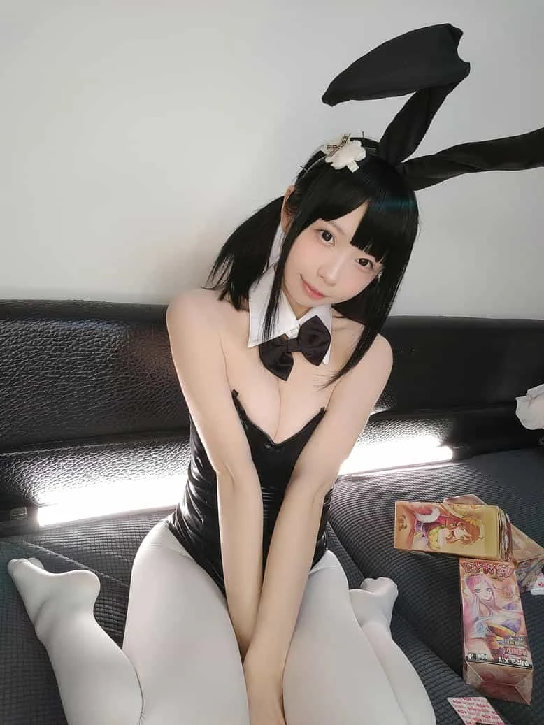 十万珍吱伏特 黑兔