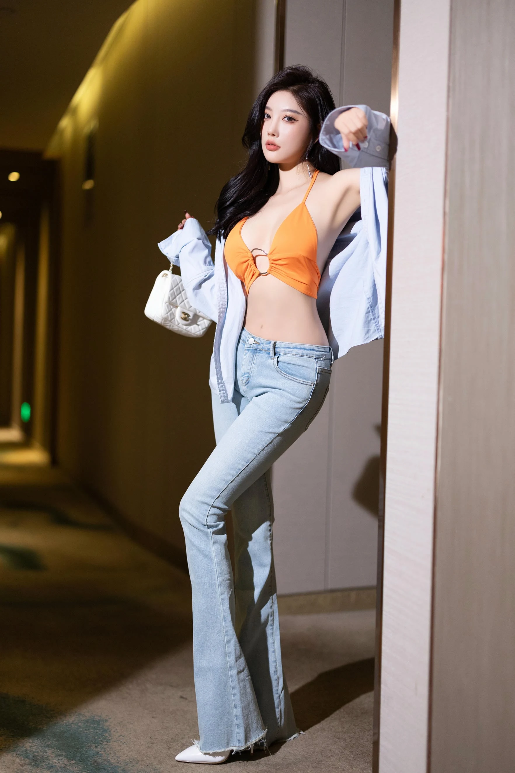 杨晨晨 内购无水印 9282 蓝色牛仔裤