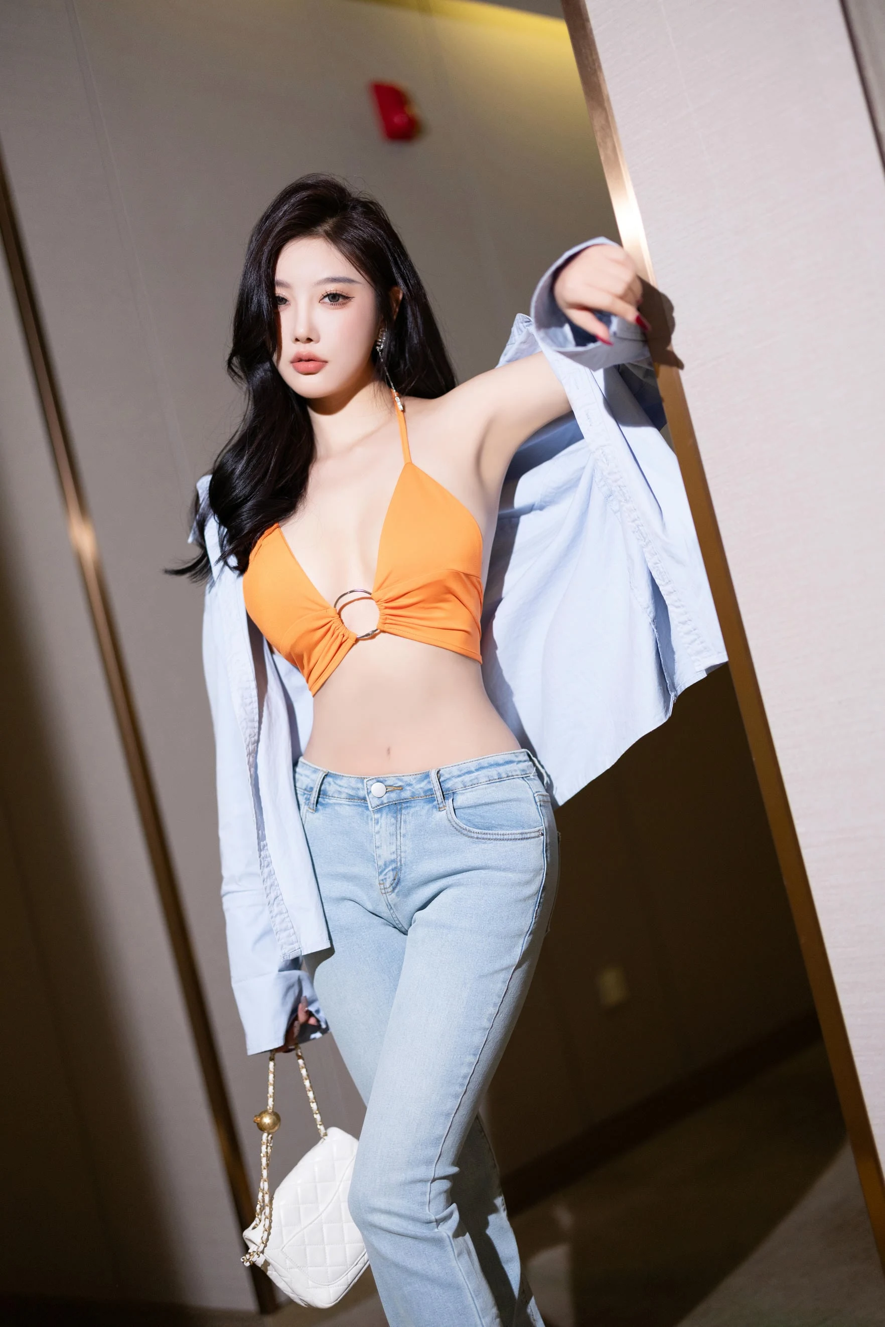 杨晨晨 内购无水印 9282 蓝色牛仔裤