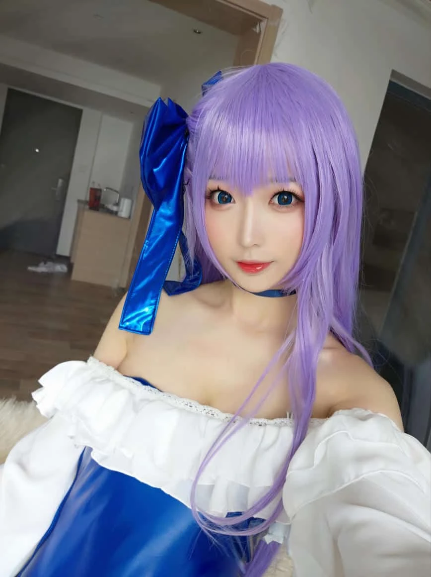 Messie Huang 莉莉丝