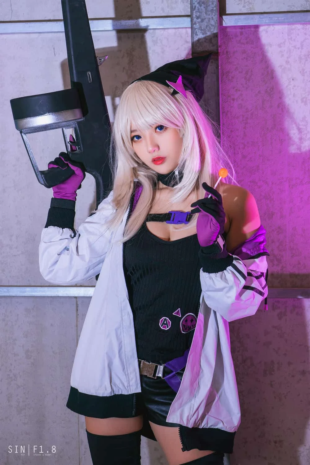 Messie Huang AA-12