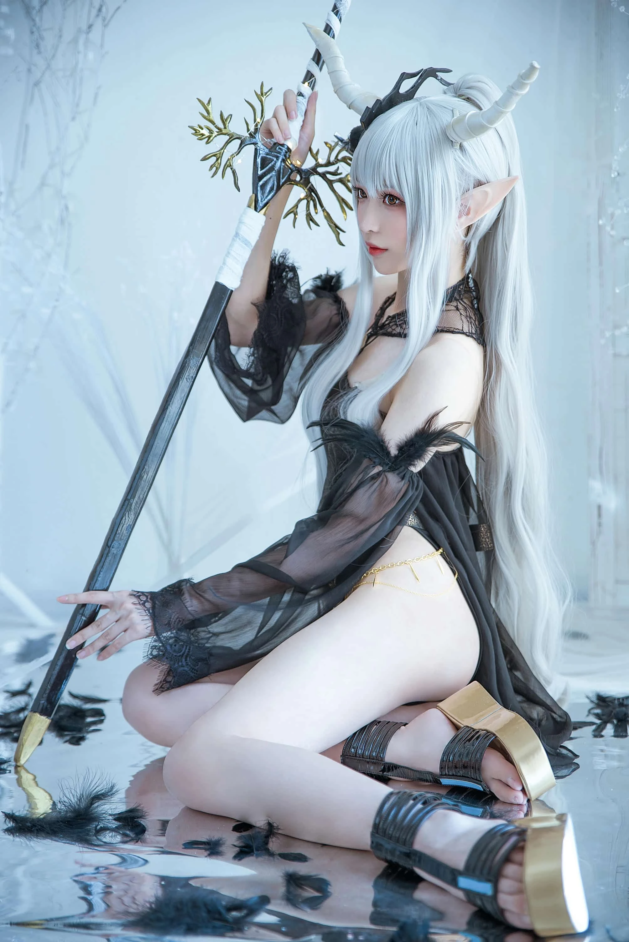 Messie Huang 闪灵泳装