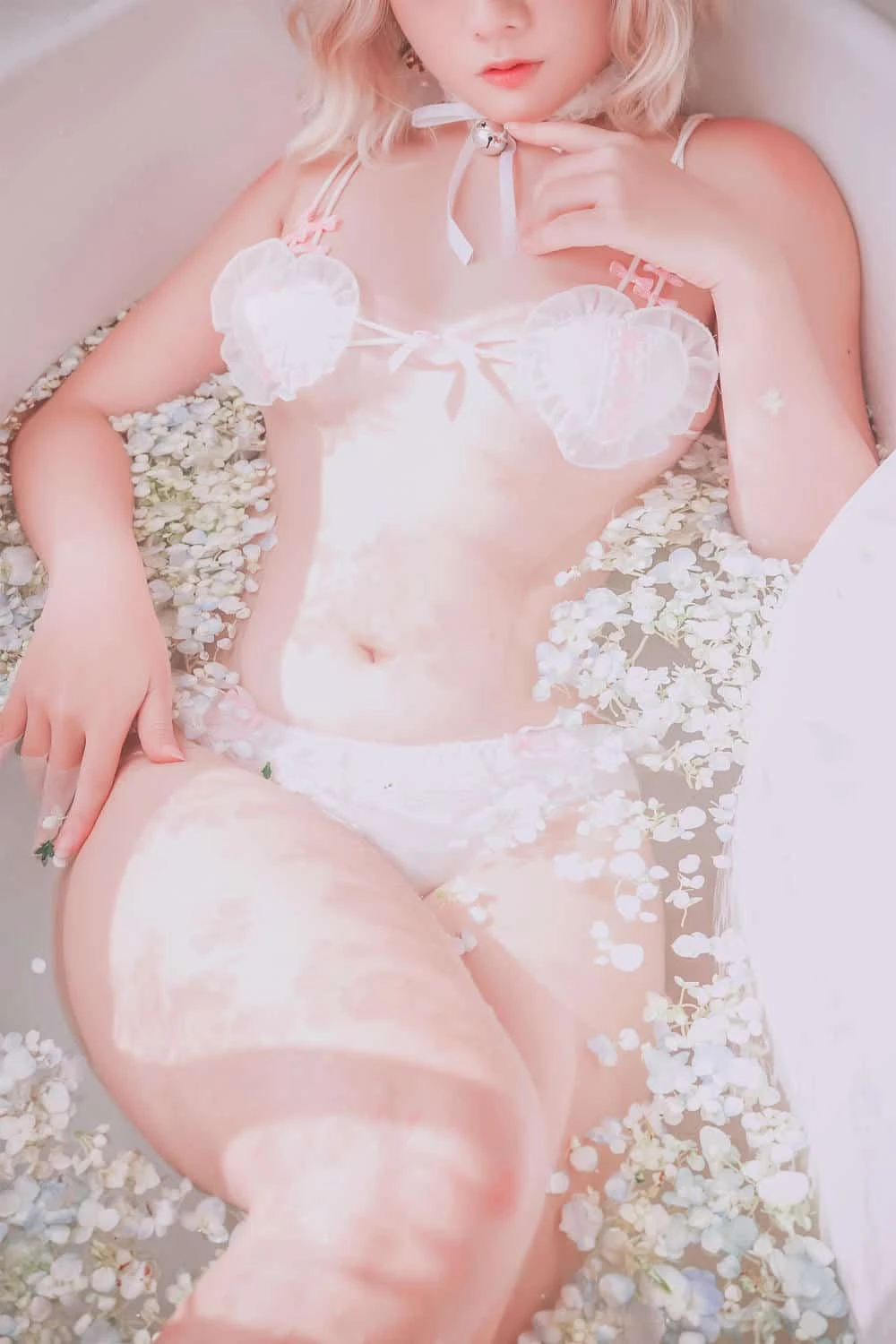 Messie Huang Pure Bath