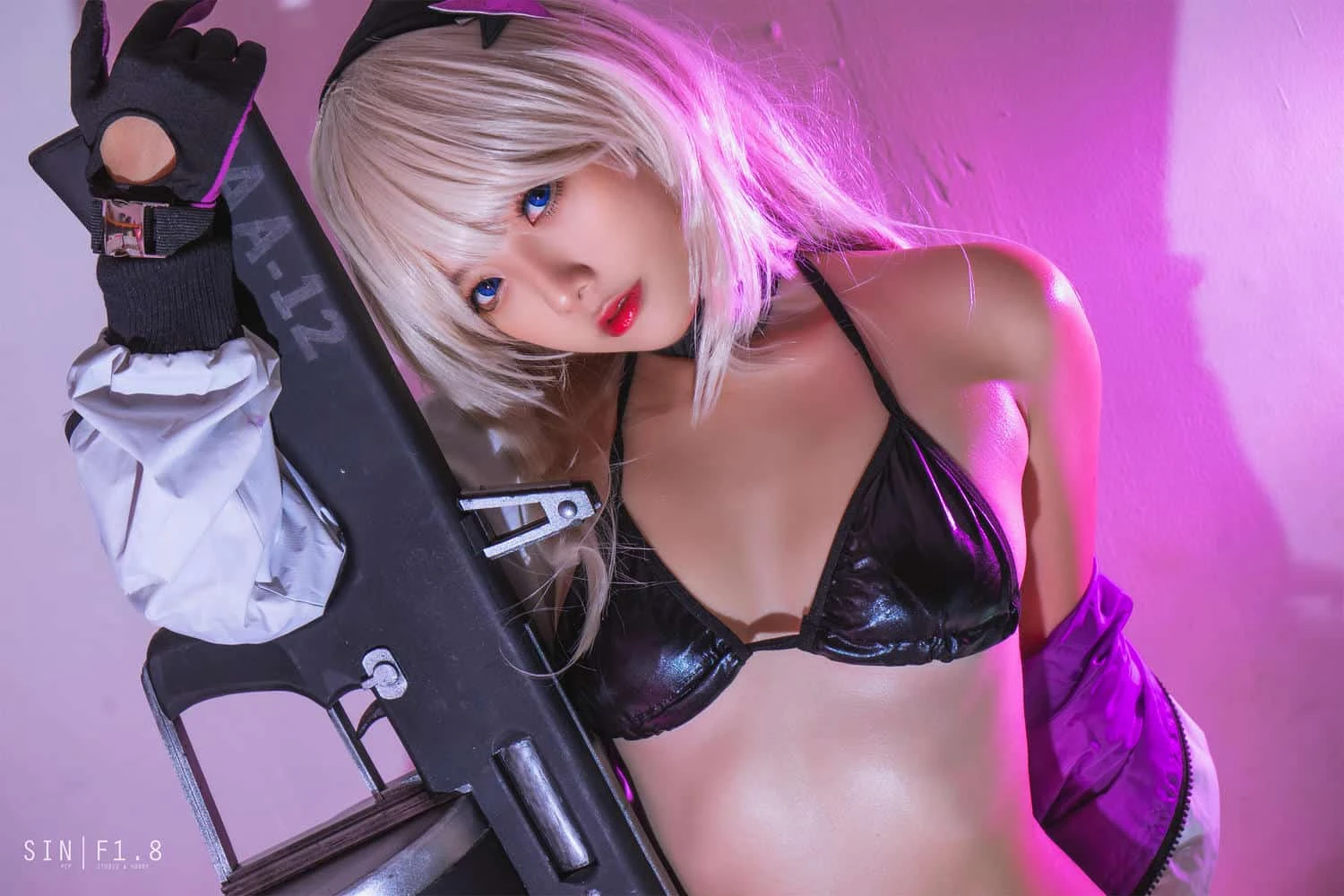 Messie Huang AA-12