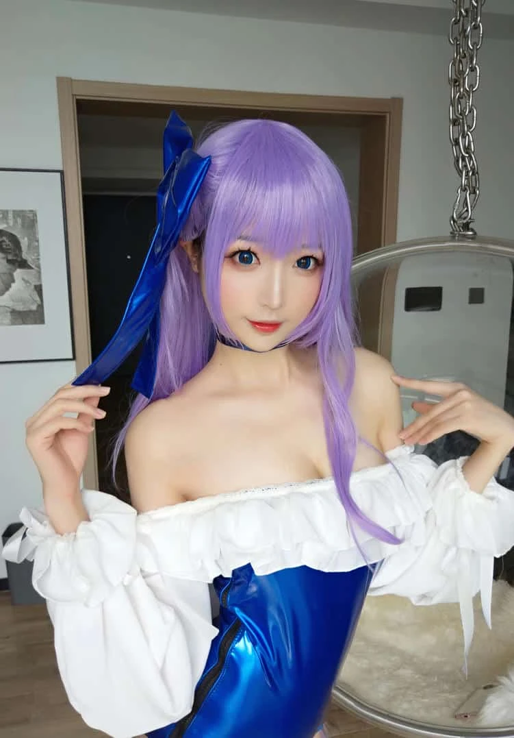 Messie Huang 莉莉丝