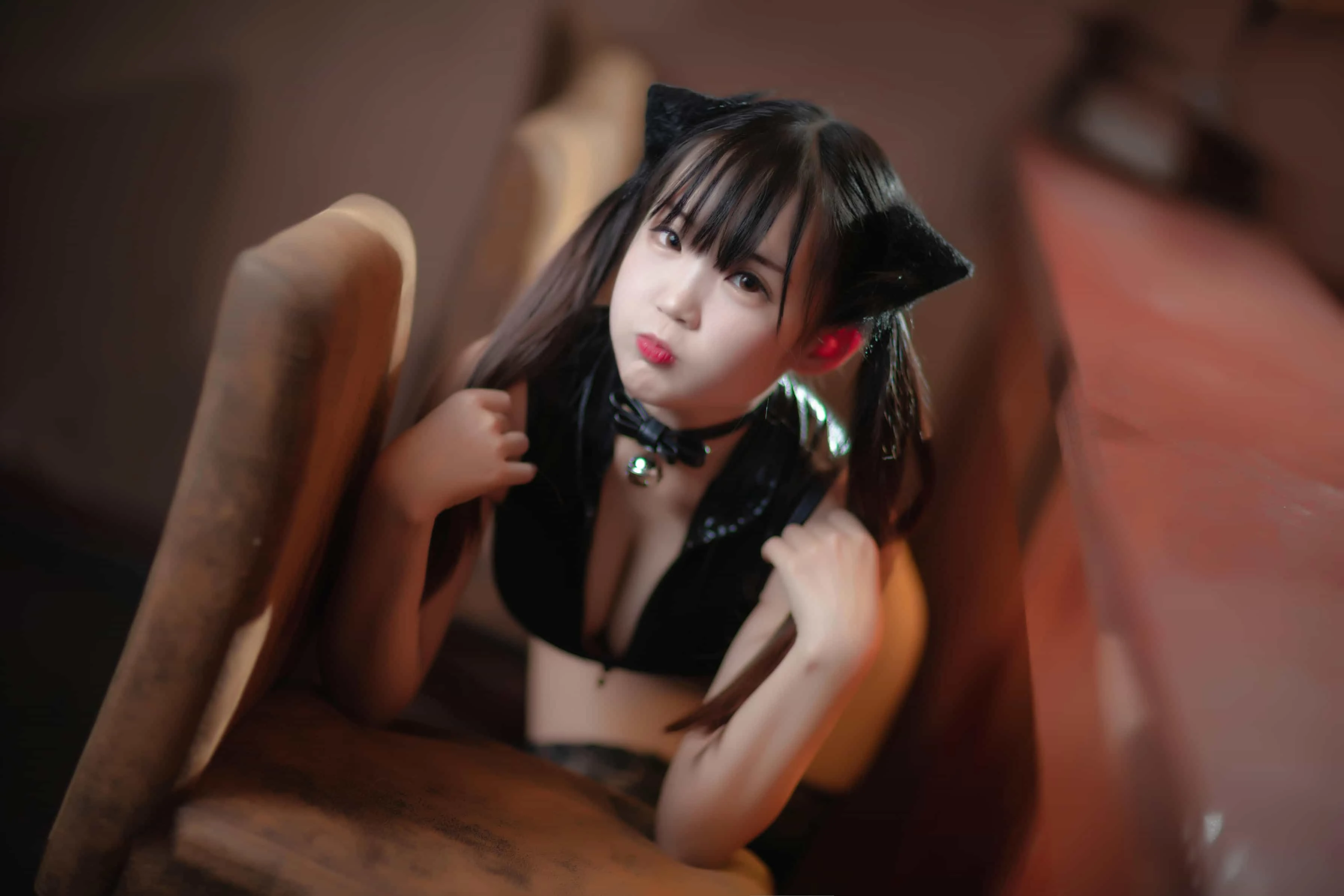 御子Yumiko 皮衣