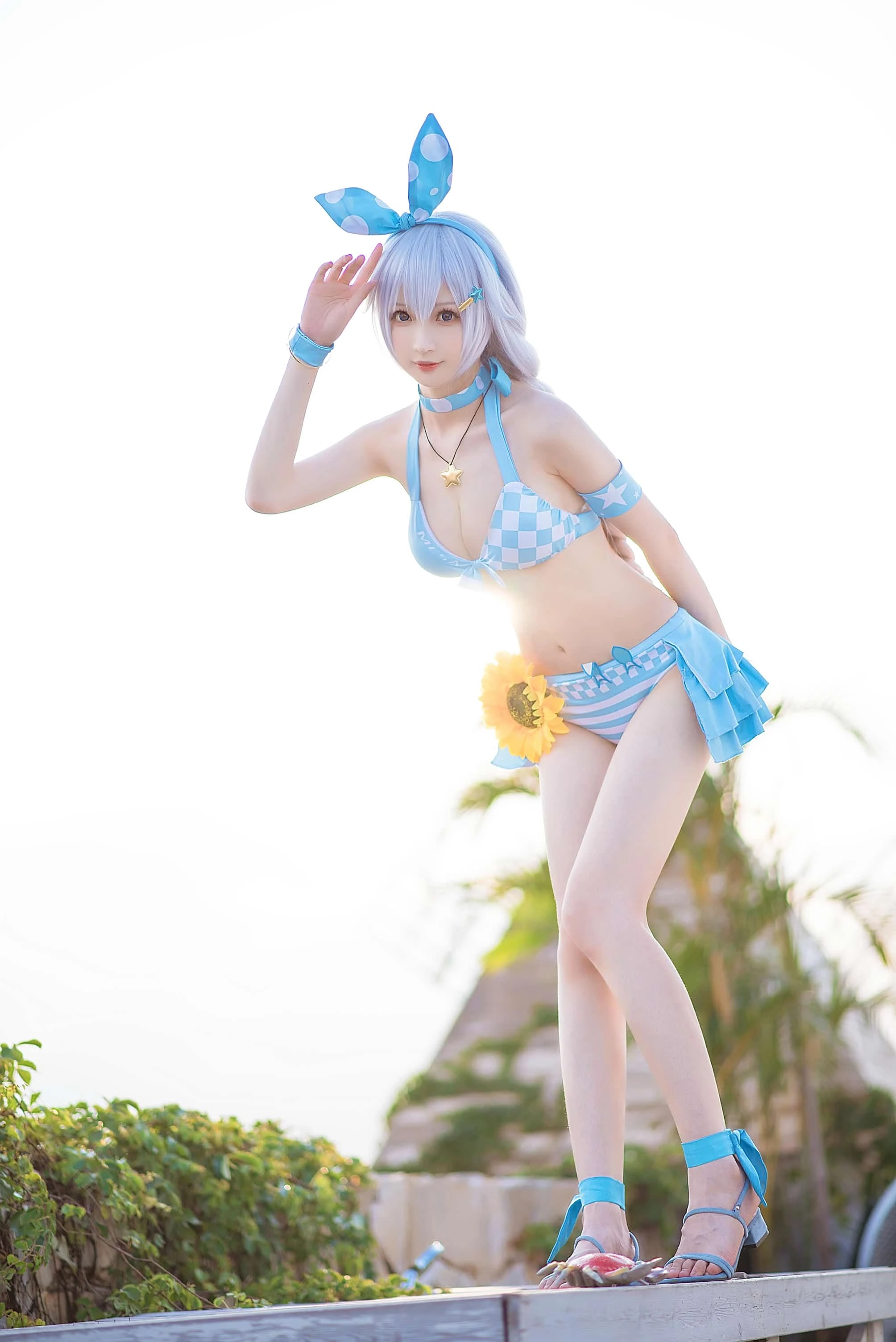 Messie Huang 琪亚娜泳装
