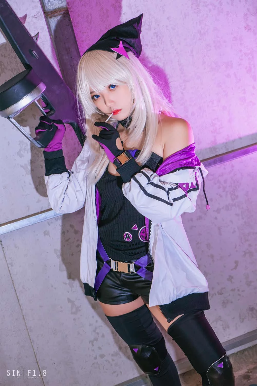 Messie Huang AA-12