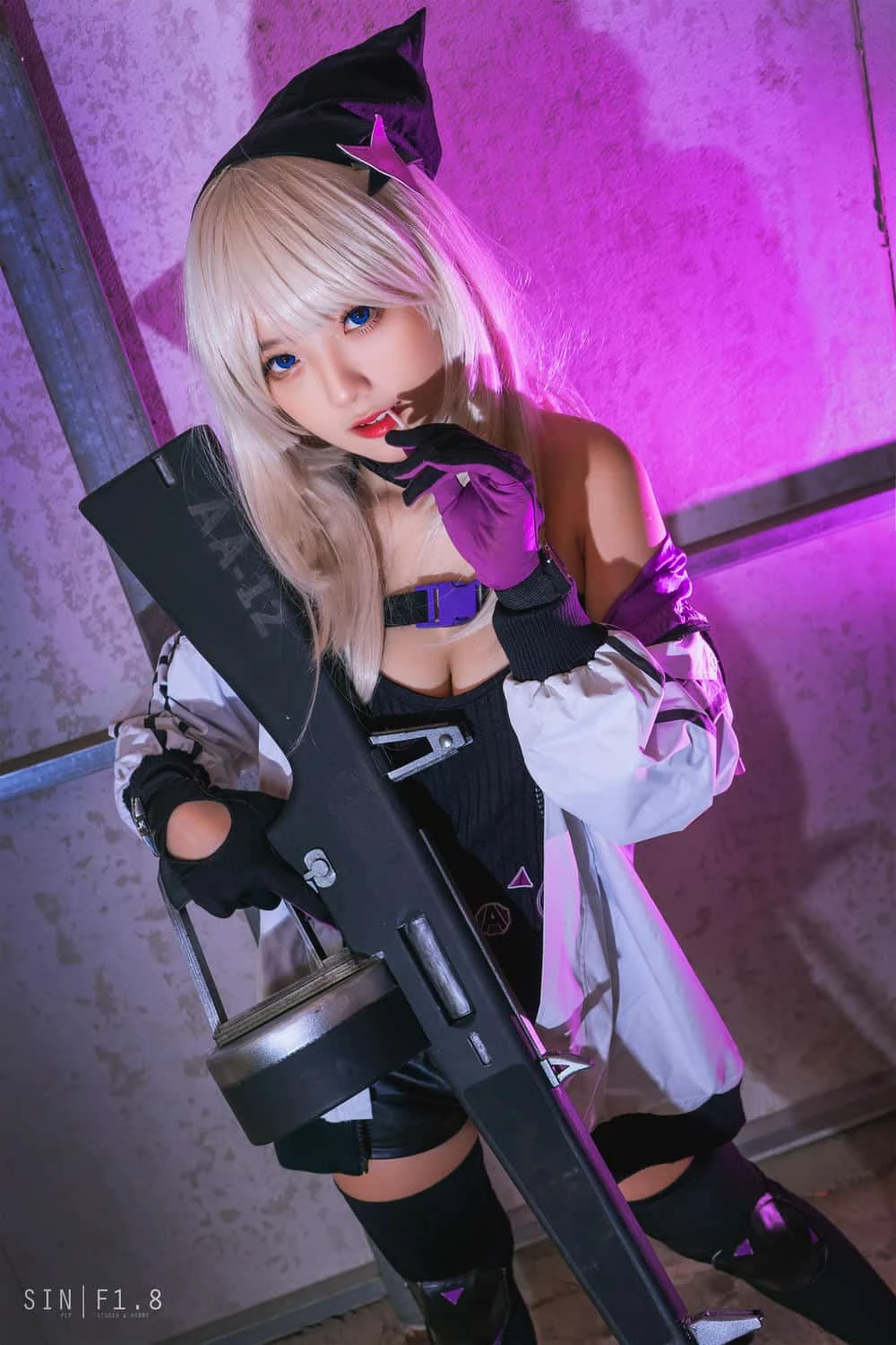 Messie Huang AA-12