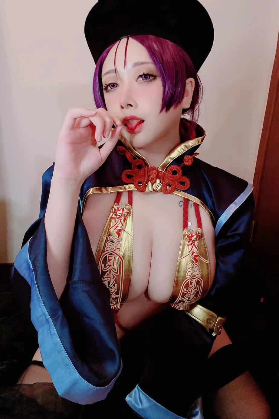 念念_D - 奶光僵尸娘自拍