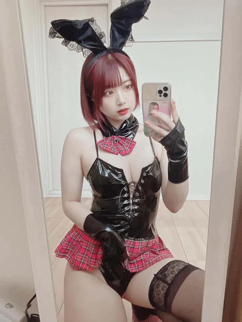 Sayako(さやこ) とみこ🍣(@1035_magica) 2022-10-27 バニーちゃん🐰🖤写真いっぱい撮ったよ