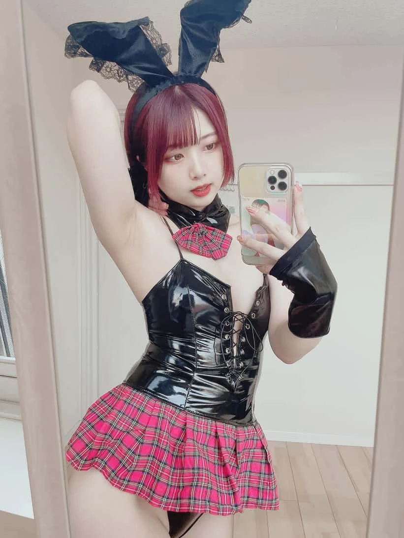 Sayako(さやこ) とみこ🍣(@1035_magica) 2022-10-27 バニーちゃん🐰🖤写真いっぱい撮ったよ