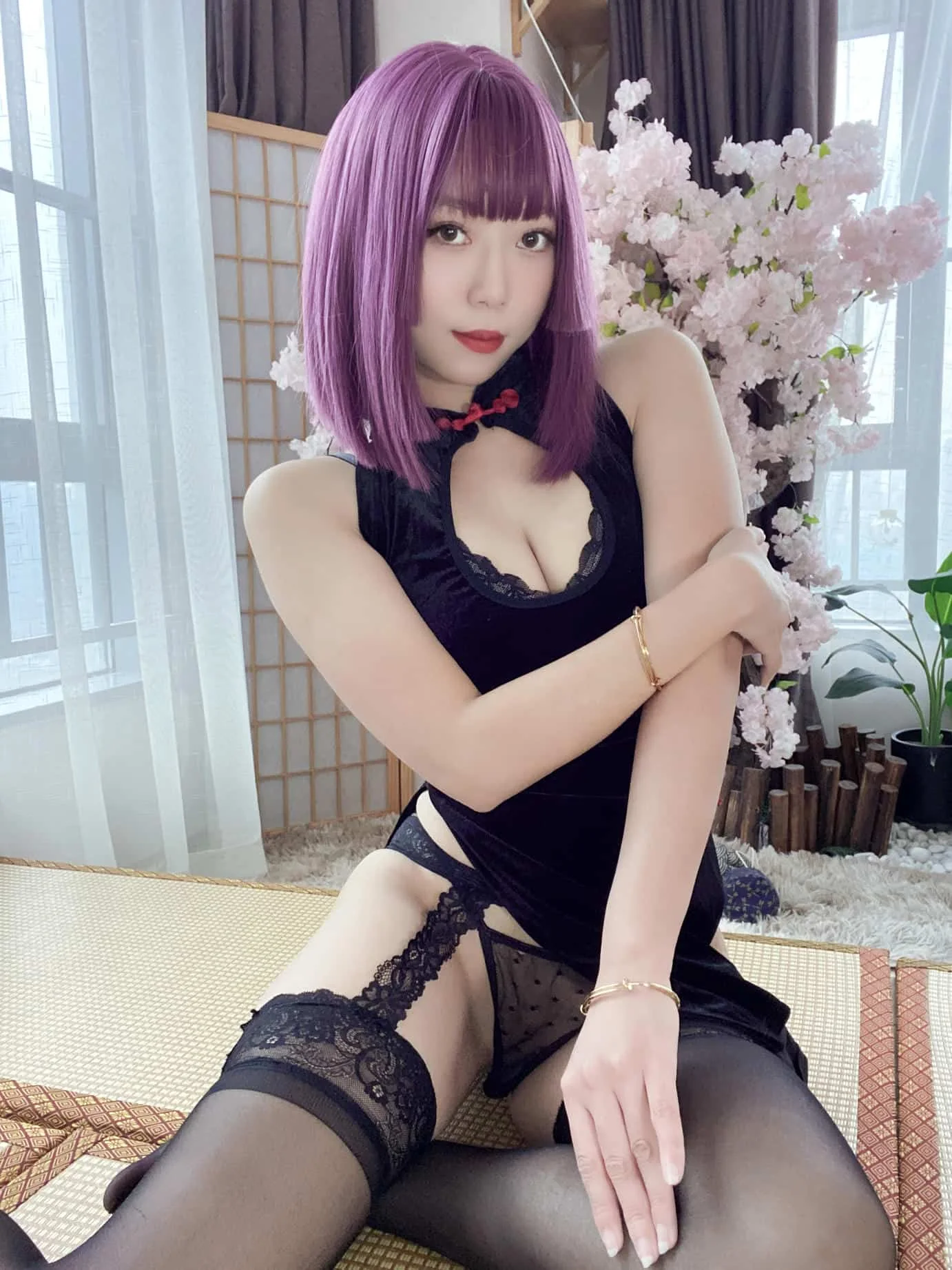 Money冷冷 - 蕾丝裙