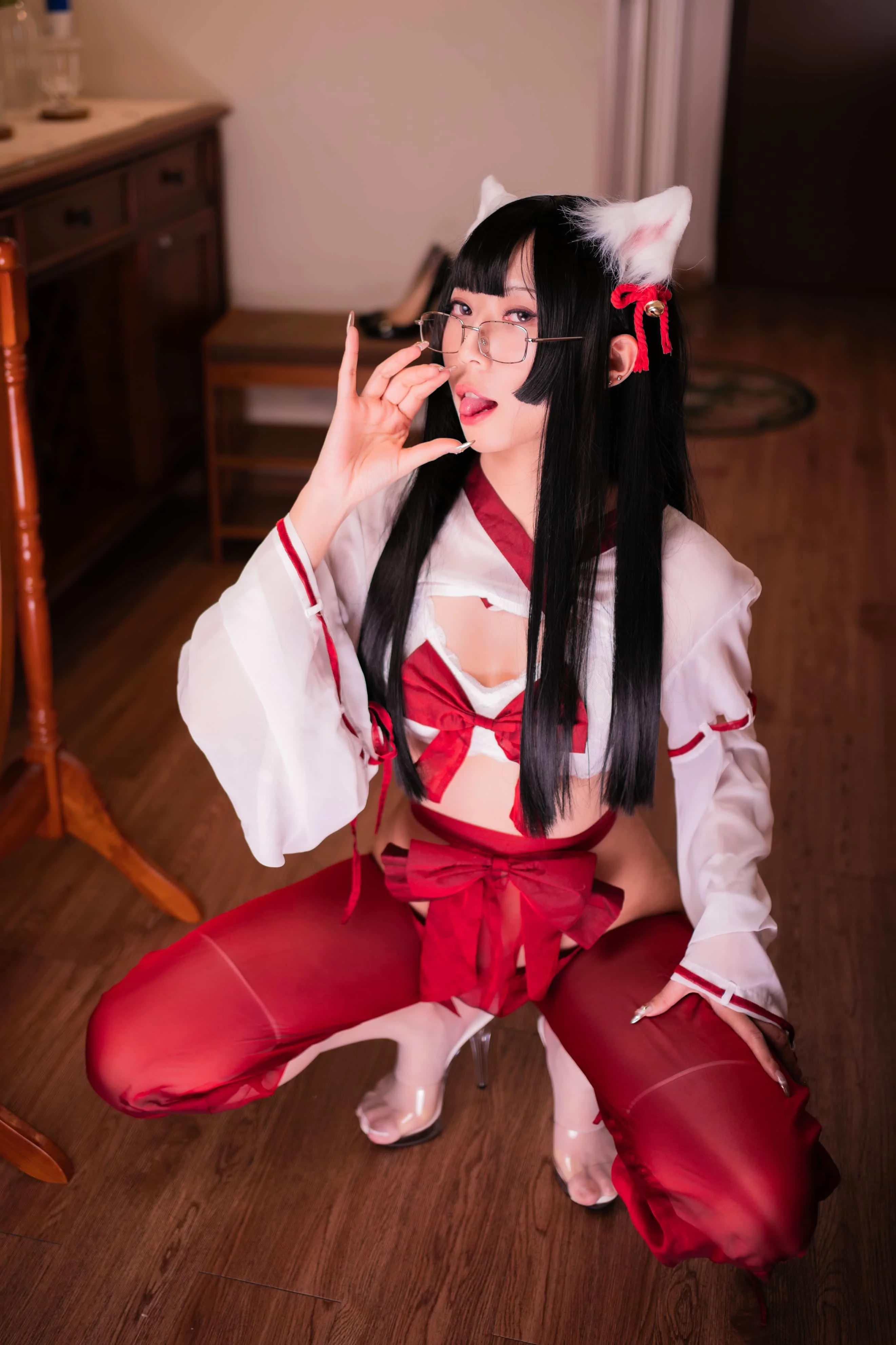 Money冷冷 巫女