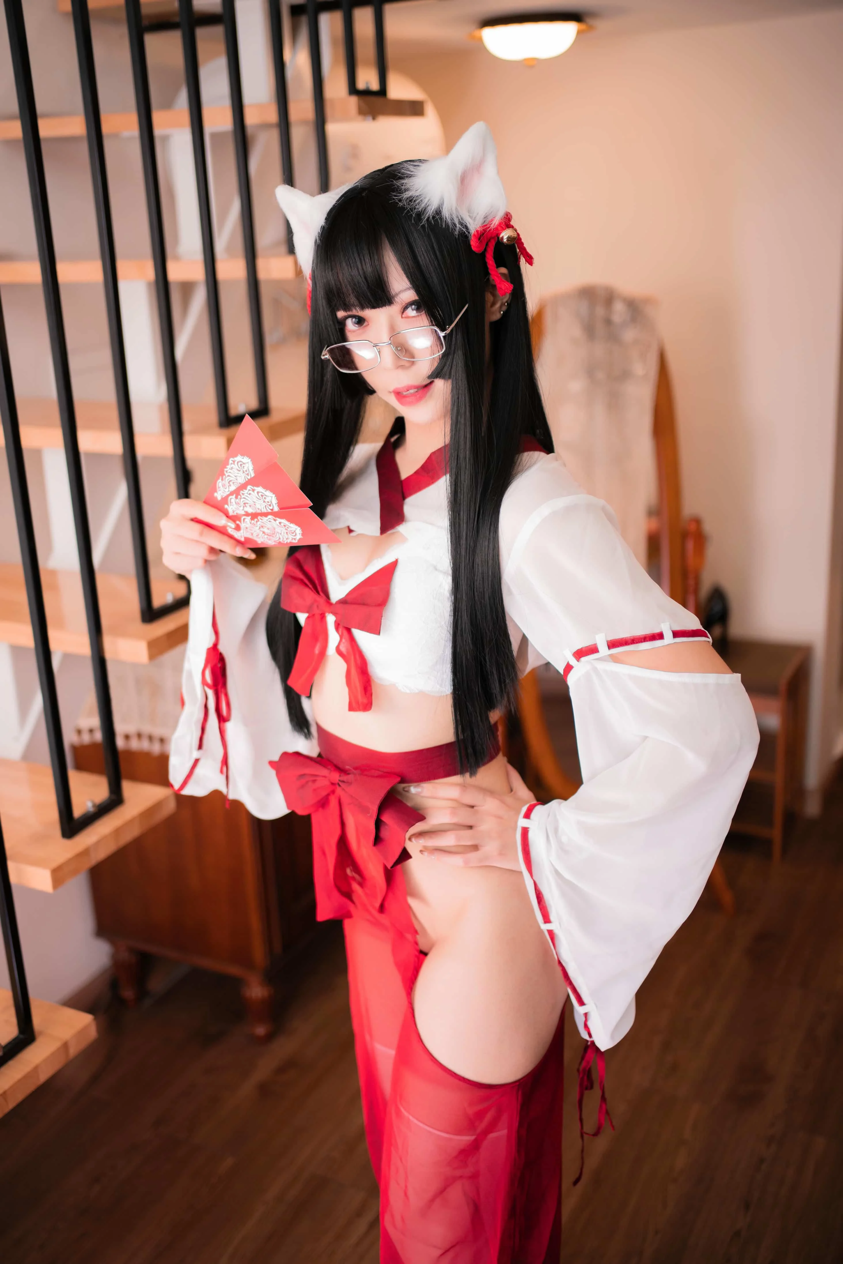 Money冷冷 巫女