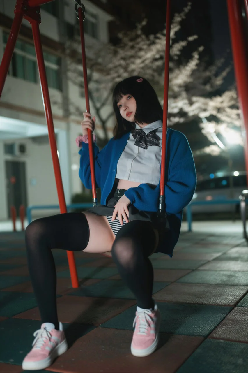 Bambi 밤비- DJAWA_Photo Midnight Cherry Blossom