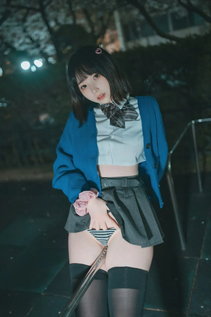 Bambi 밤비- DJAWA_Photo Midnight Cherry Blossom