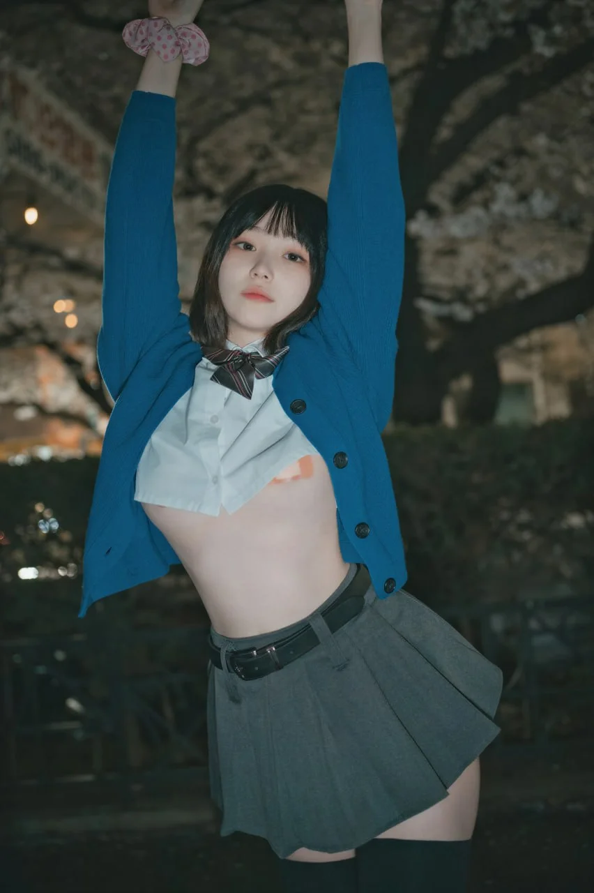 Bambi 밤비- DJAWA_Photo Midnight Cherry Blossom