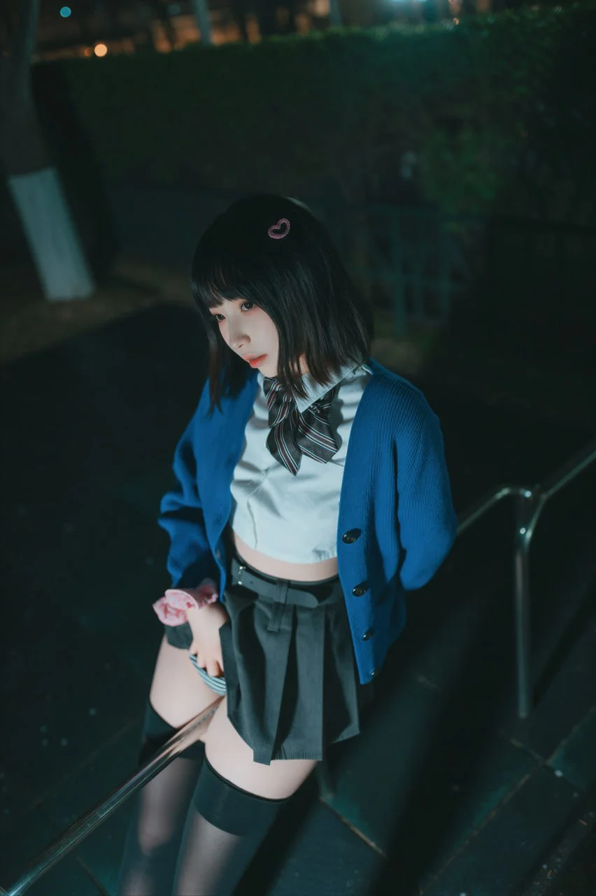 Bambi 밤비- DJAWA_Photo Midnight Cherry Blossom