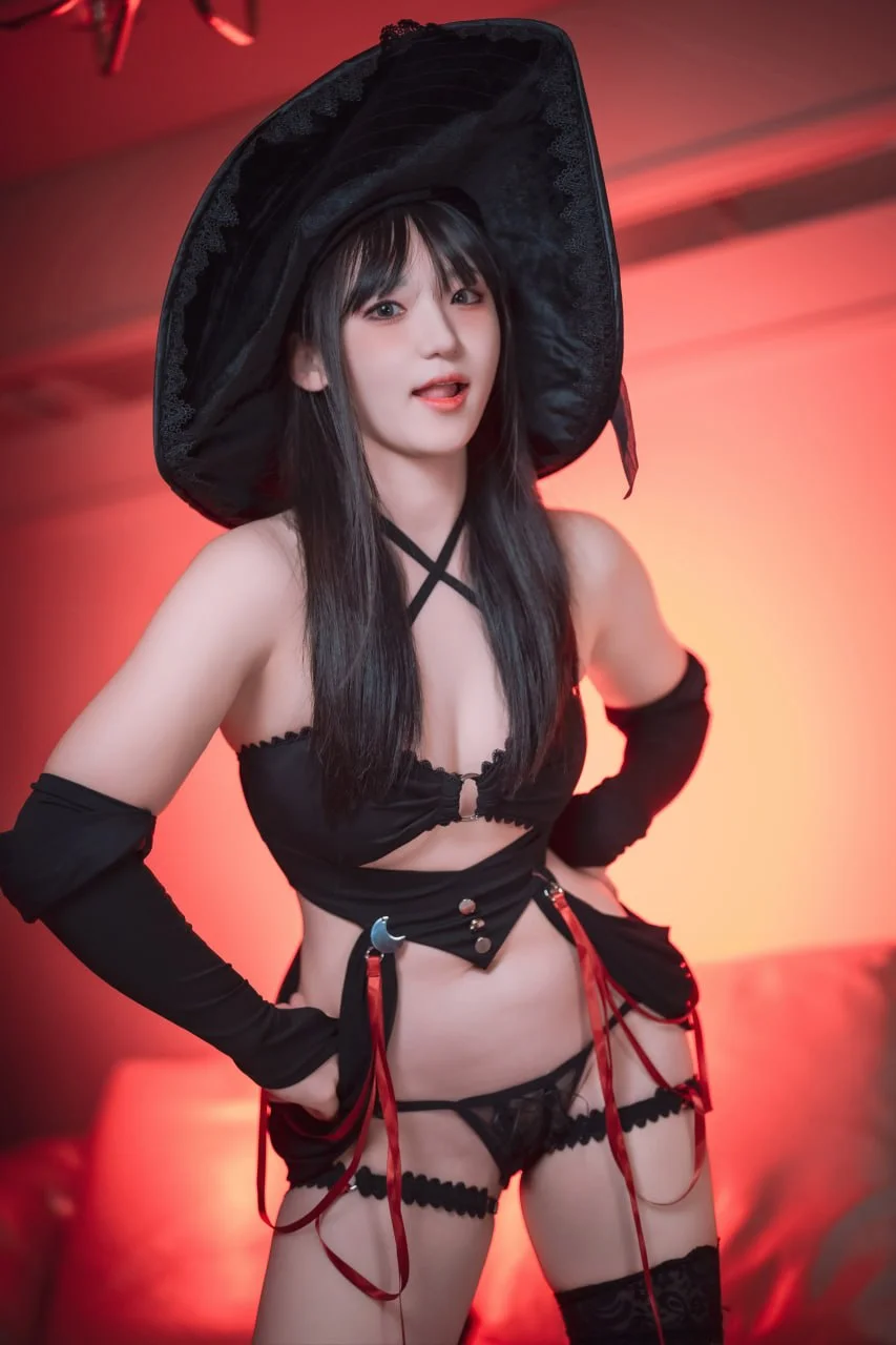 Hendoong - Moonlit Witch & Demon Princess