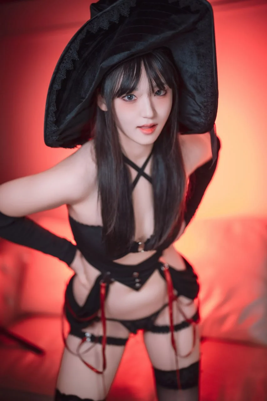 Hendoong - Moonlit Witch & Demon Princess