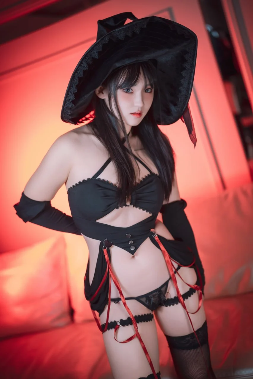 Hendoong - Moonlit Witch & Demon Princess