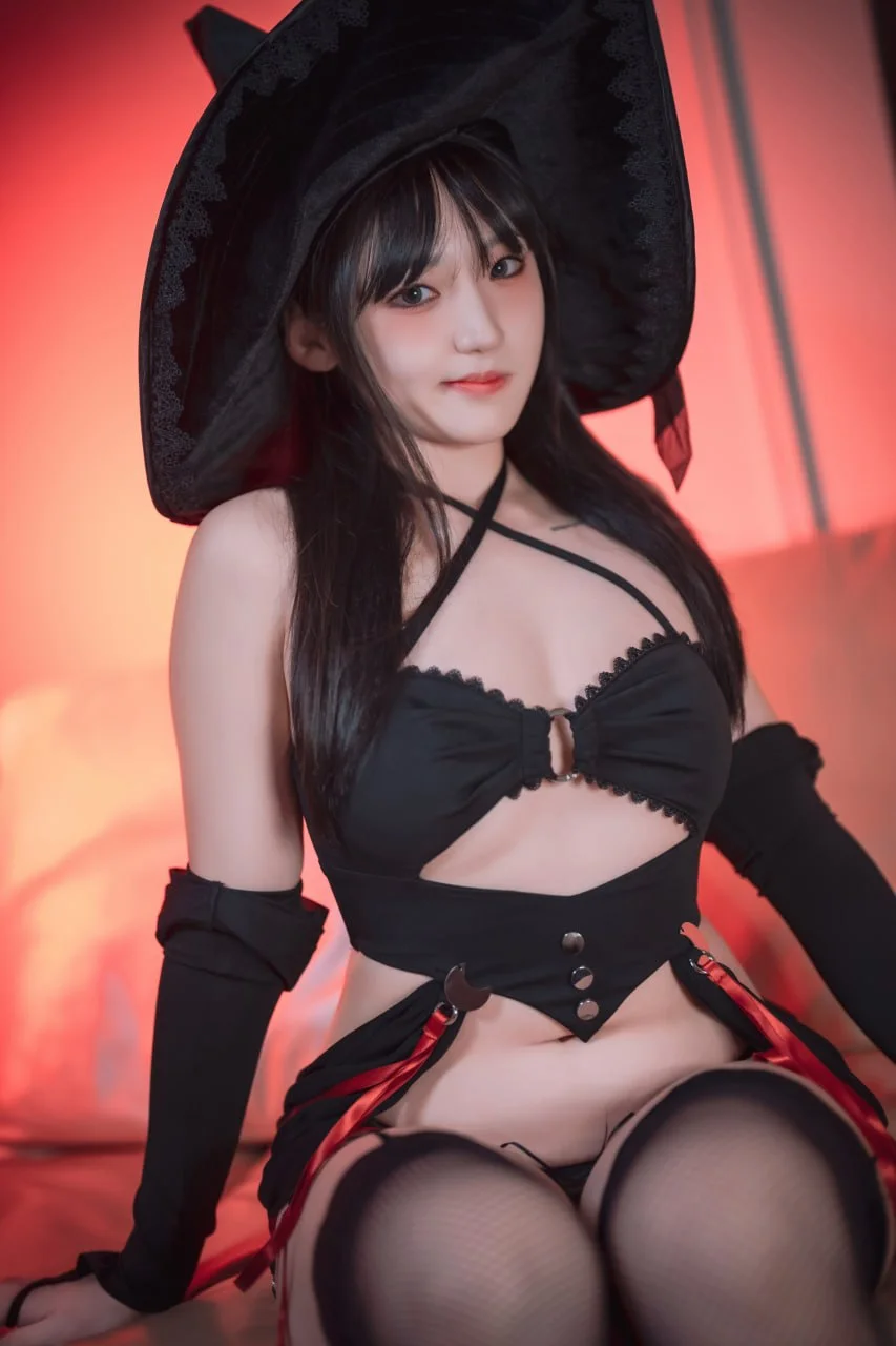 Hendoong - Moonlit Witch & Demon Princess