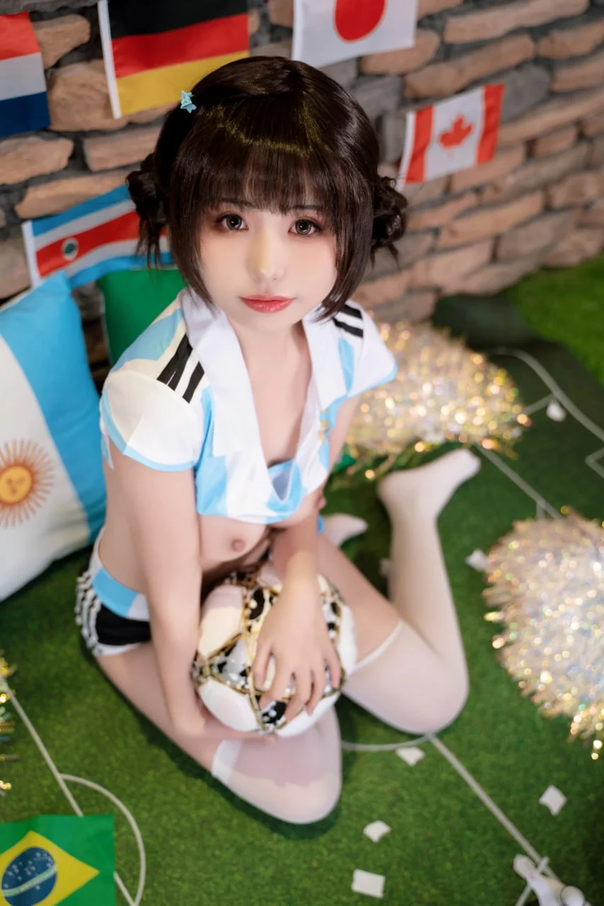 爆机少女喵小吉&花音栗子 - 足球宝贝