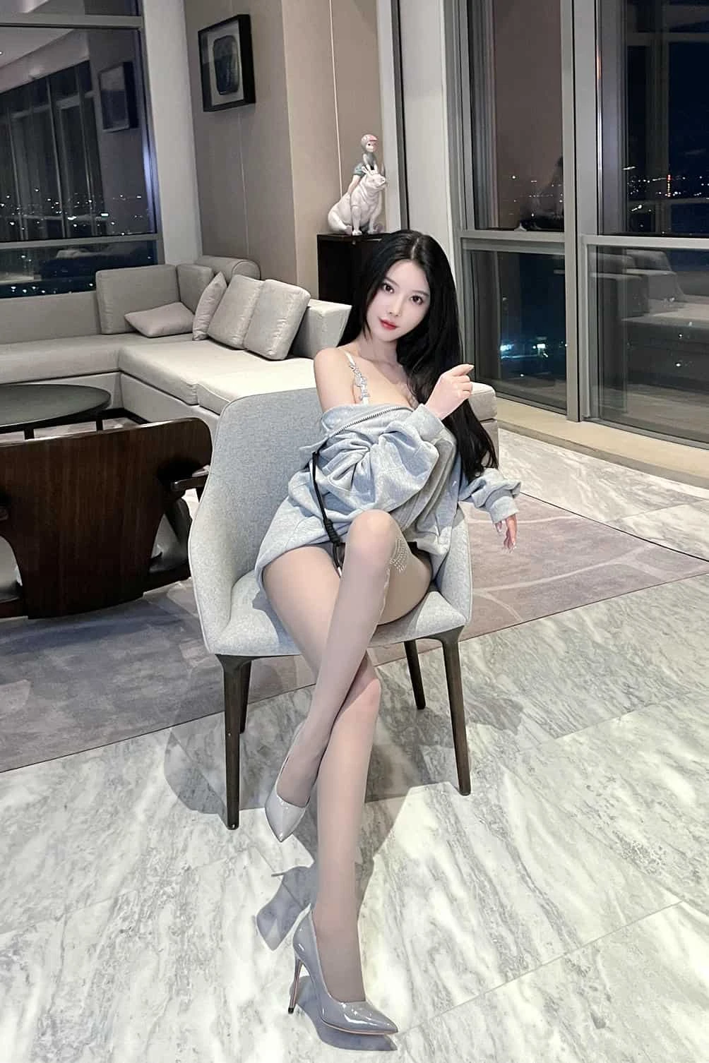 杨晨晨 内购无水印 喜欢灰色吗
