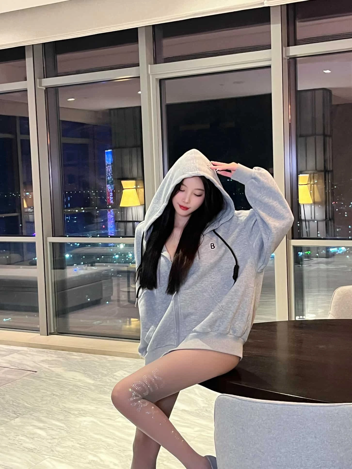 杨晨晨 内购无水印 喜欢灰色吗