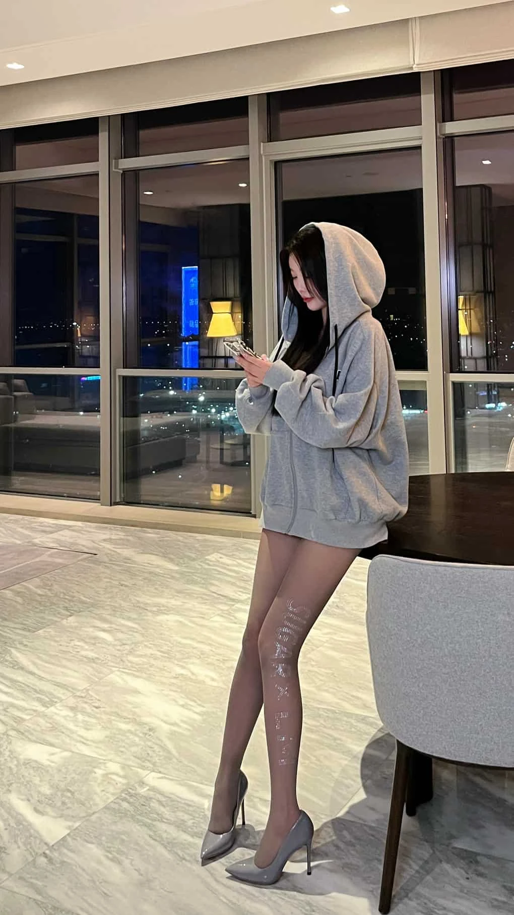 杨晨晨 内购无水印 喜欢灰色吗