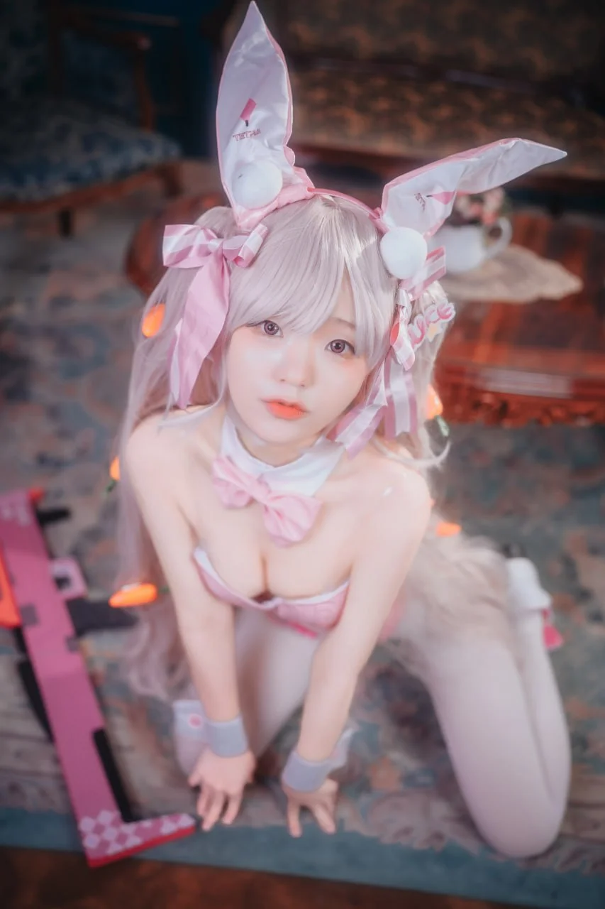 DJAWA Photo Alice - Alice Wonderland Bunny