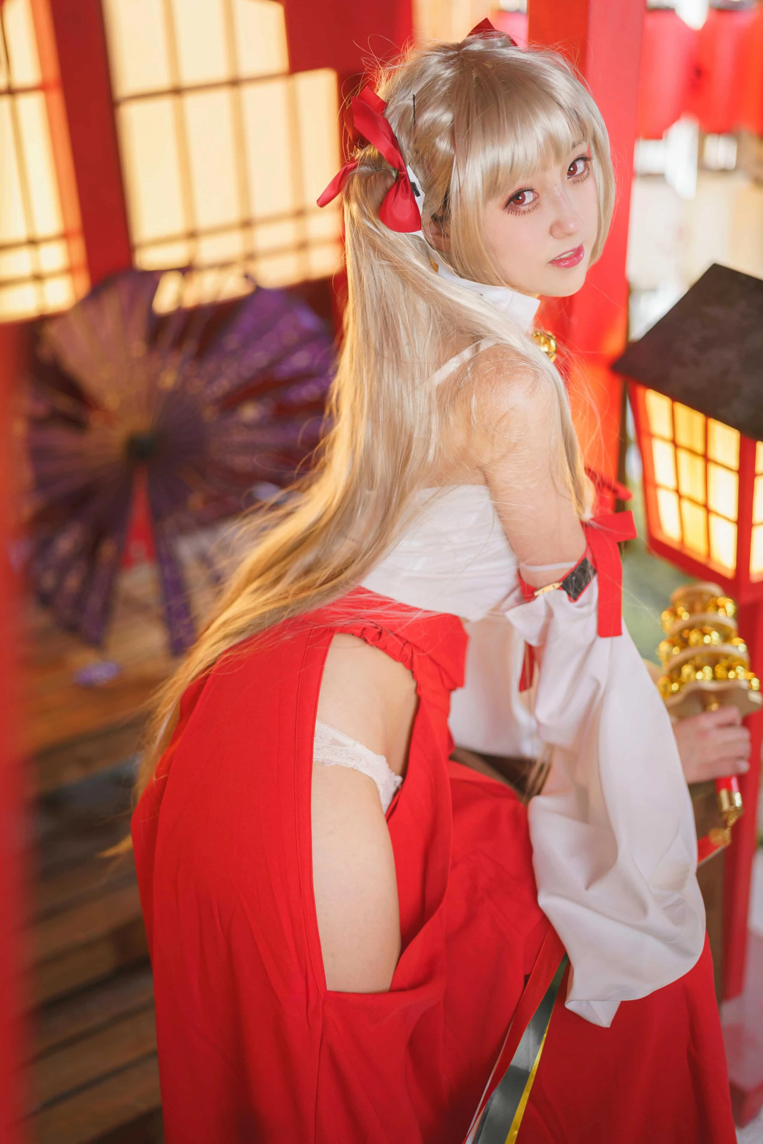 冬马路纱 碧蓝航线 可畏巫女