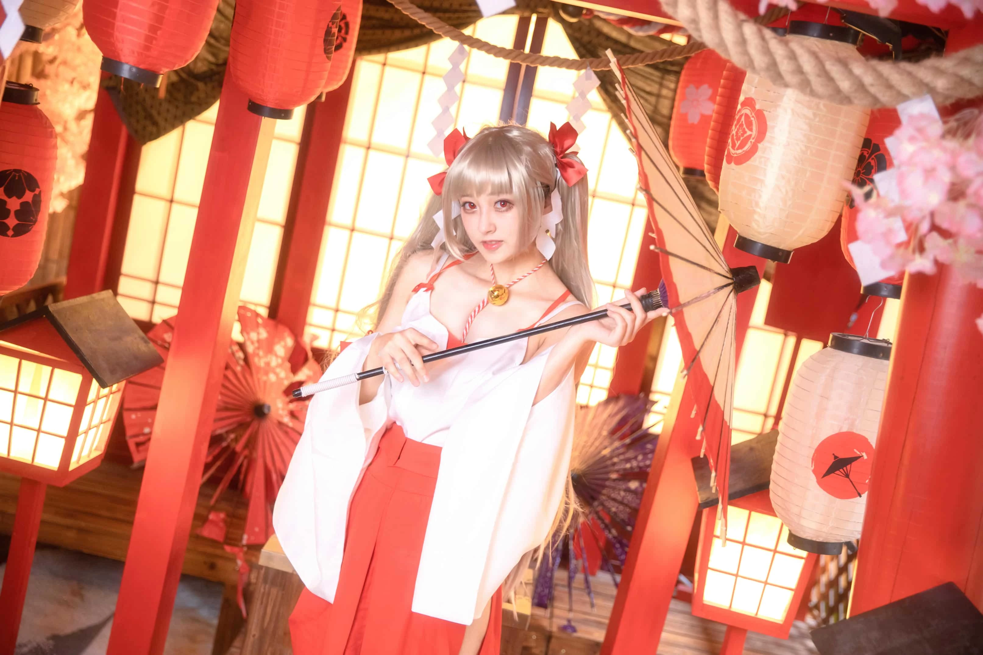 冬马路纱 碧蓝航线 可畏巫女
