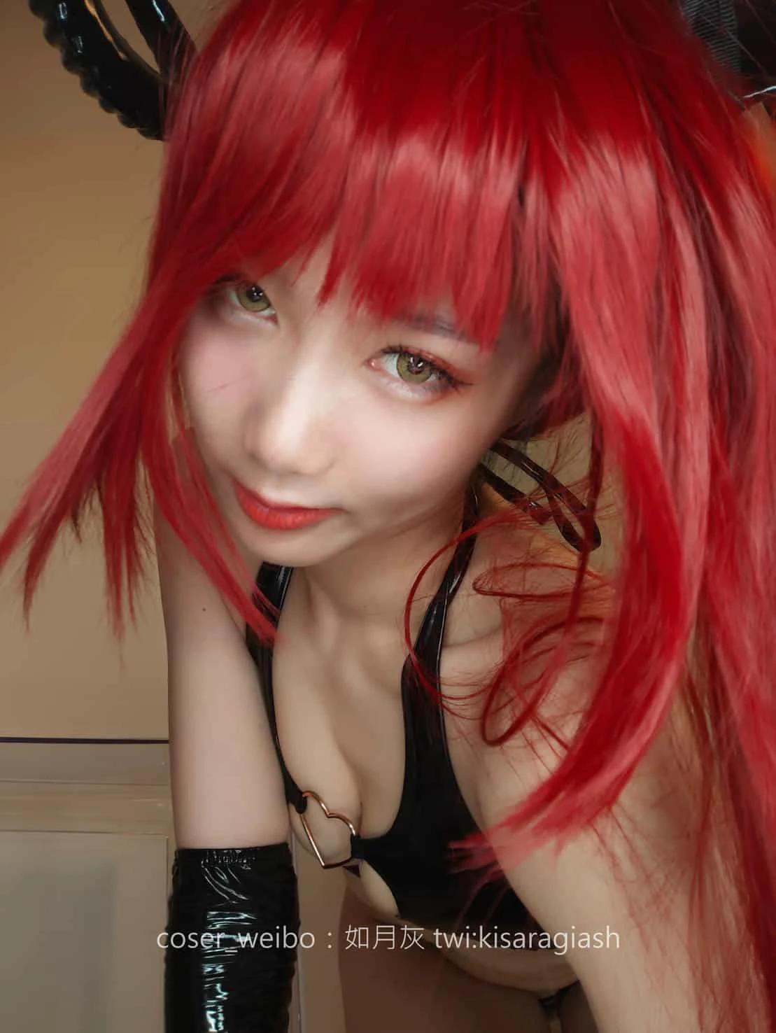 如月灰 赤发魅魔