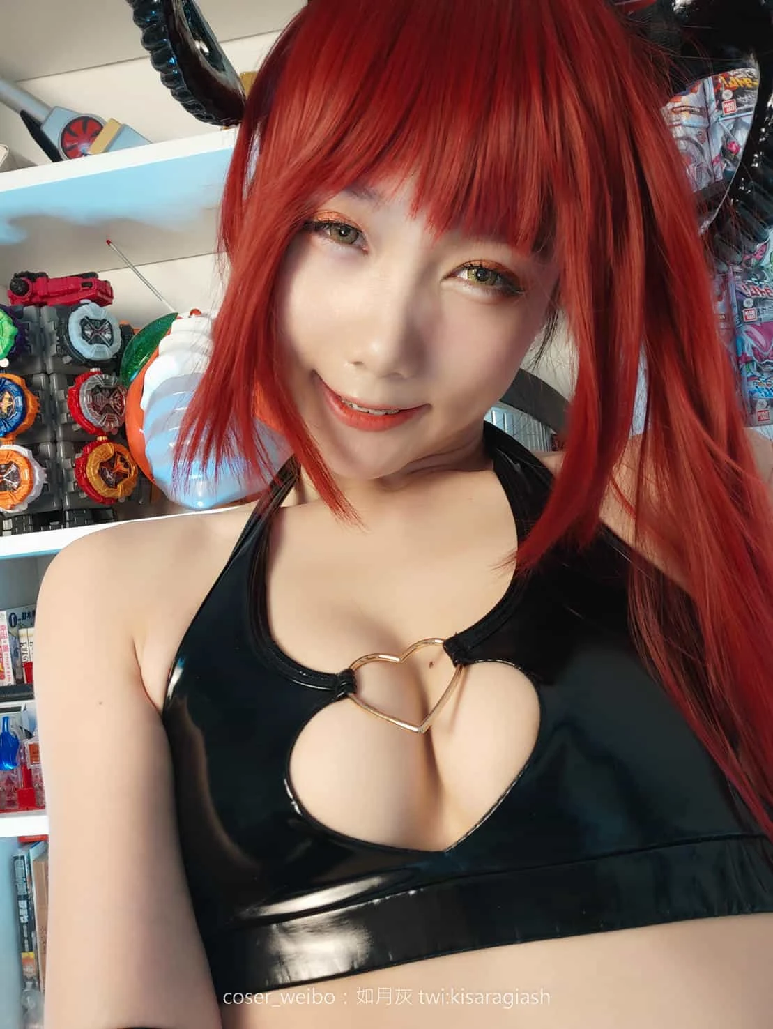 如月灰 赤发魅魔