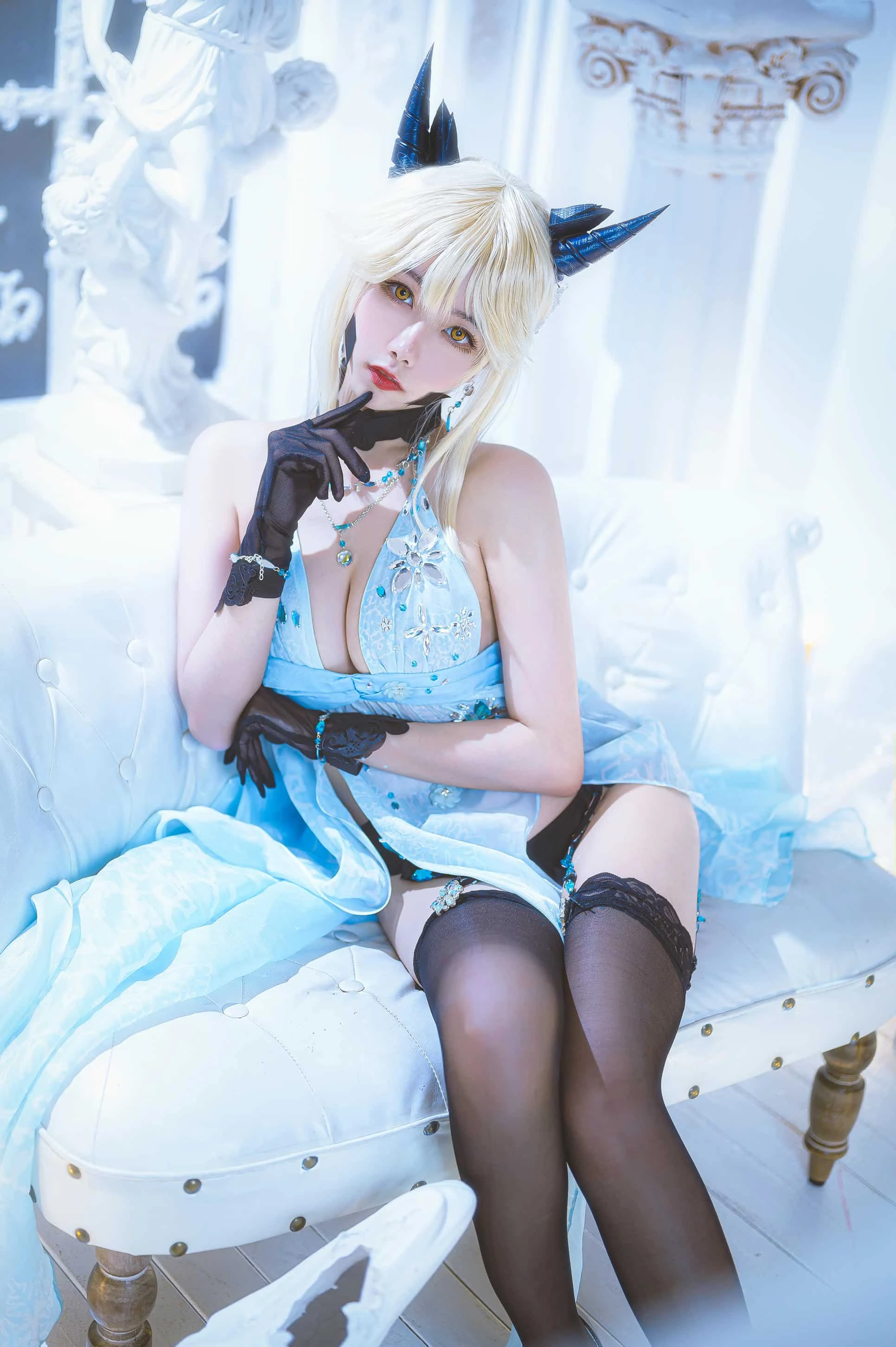 Momoko葵葵 黑枪呆礼服