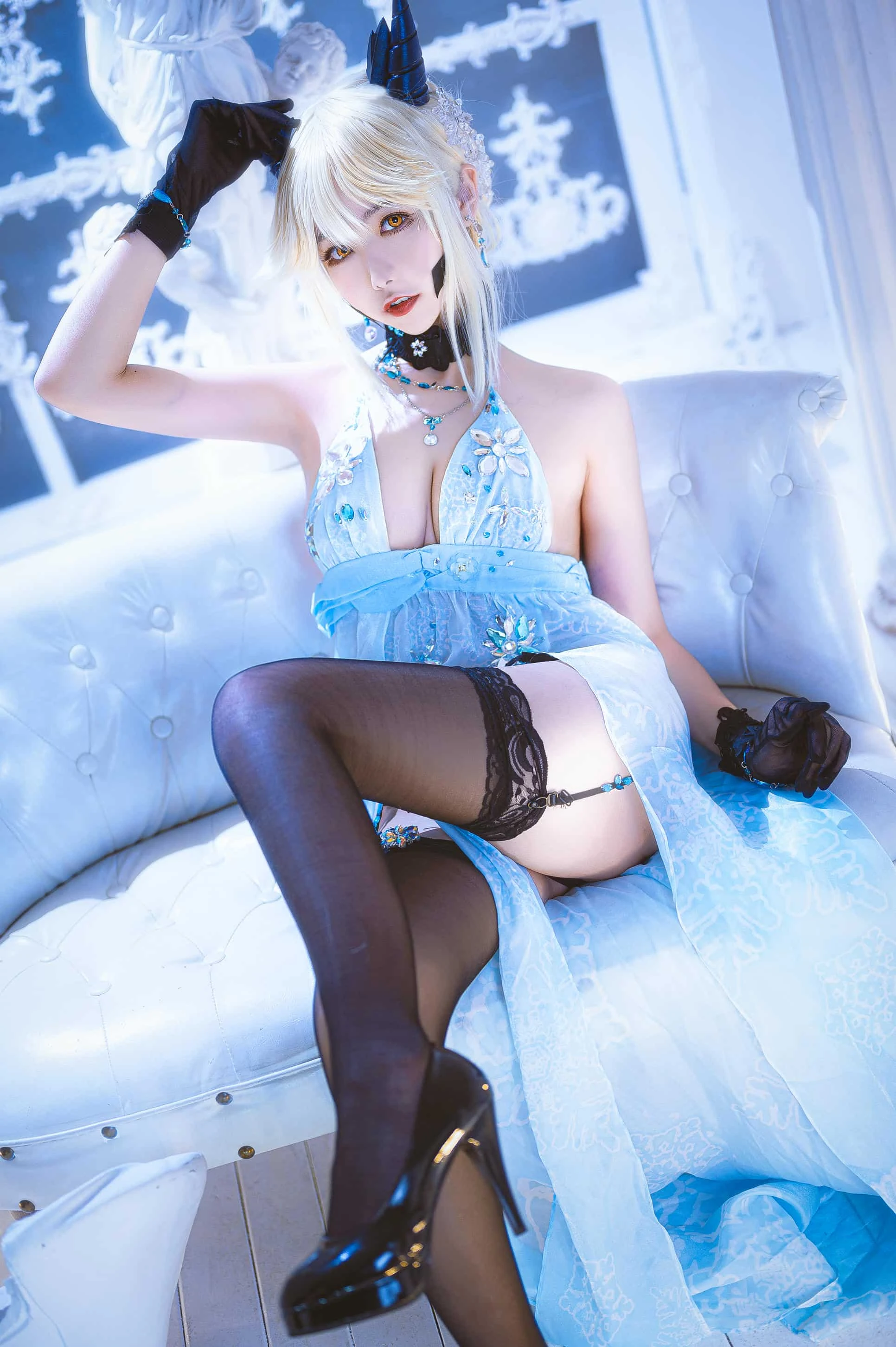 Momoko葵葵 黑枪呆礼服