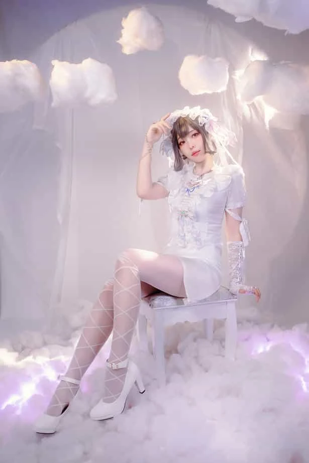 ElyEE子 2024年10月订阅 (2／3套) Cloudy Dreaming雲朵夢境