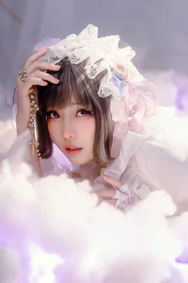 ElyEE子 2024年10月订阅 (2／3套) Cloudy Dreaming雲朵夢境