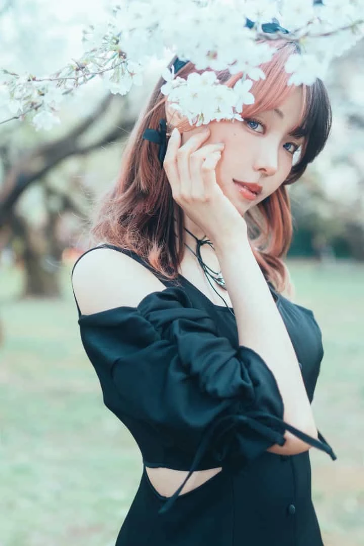 ElyEE子 2025年04月订阅 (4套)