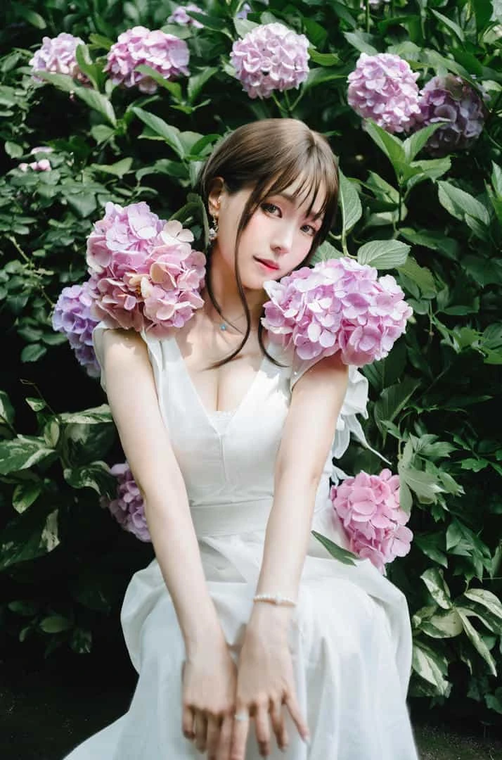 ElyEE子 2024 July-Tier 3 A.Rainy Season雨季繡球花